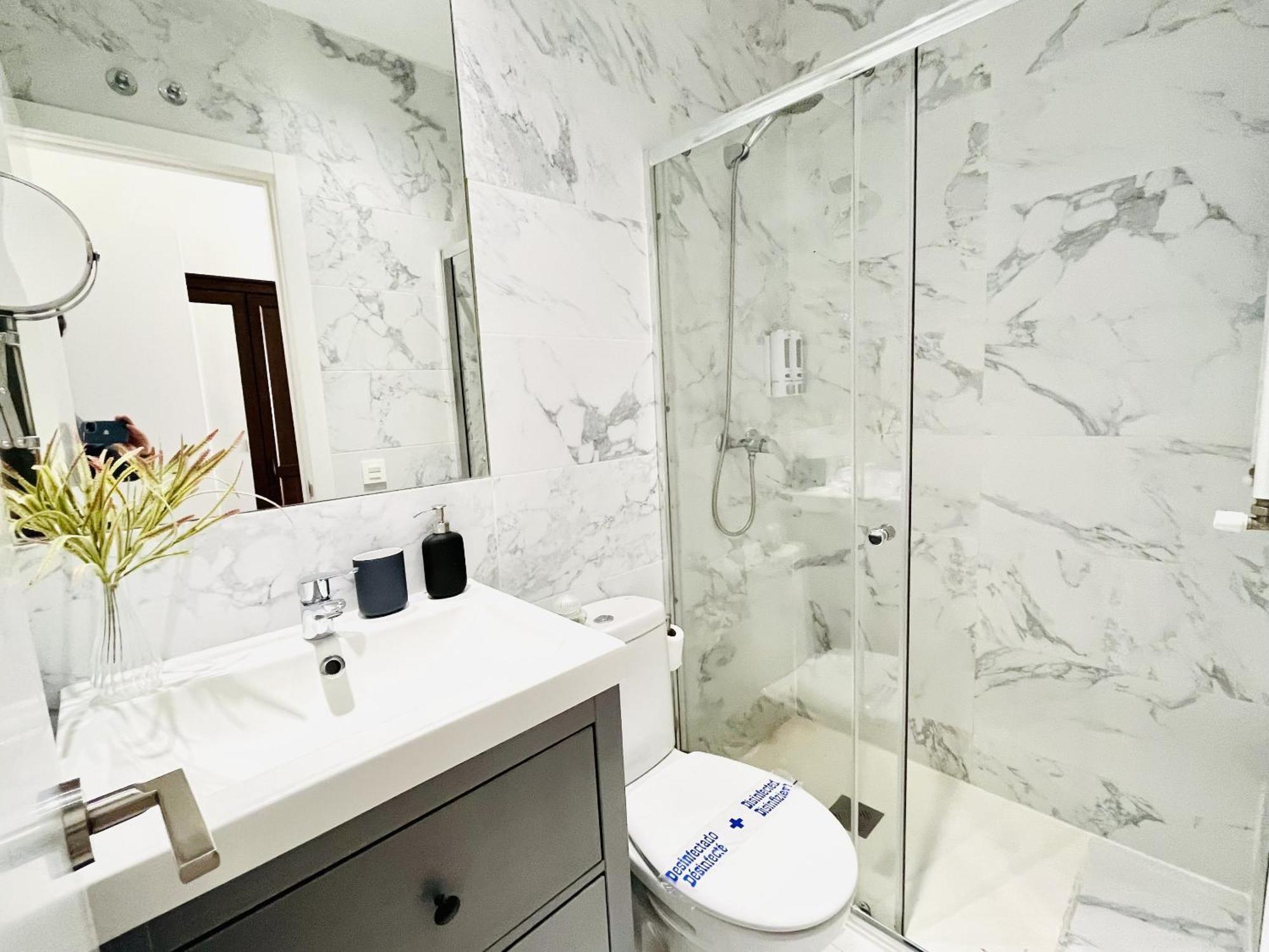Dplace To Be - Luxury Apartment In Historic Center Madrid Room photo