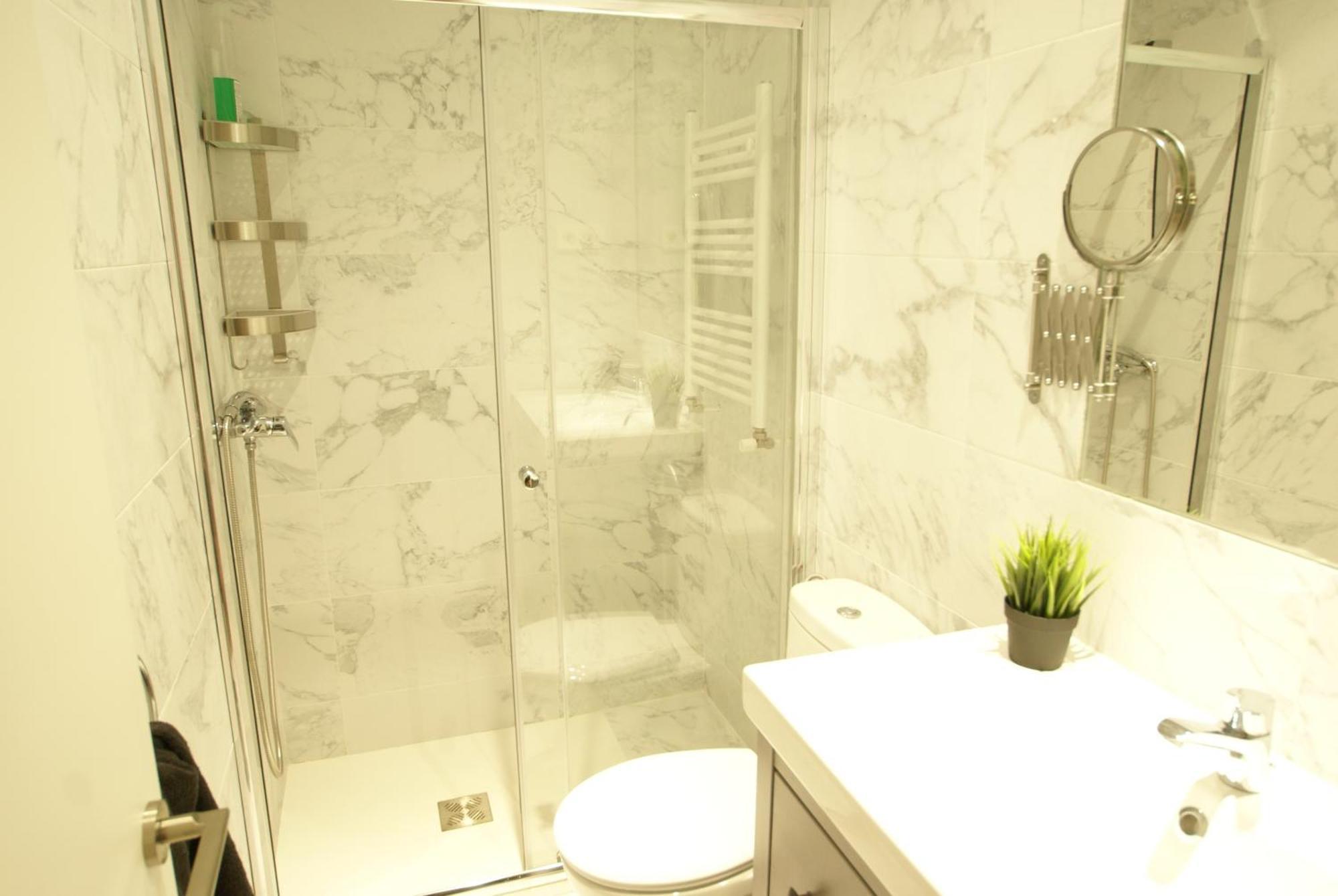 Dplace To Be - Luxury Apartment In Historic Center Madrid Room photo